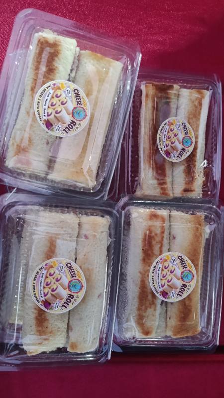 Ube cheese rol