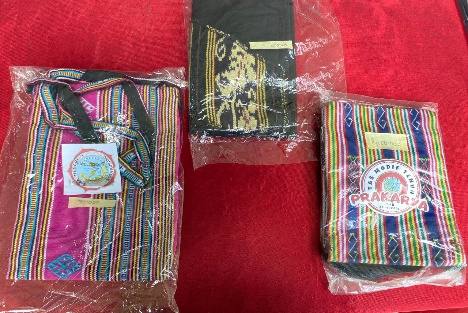 Tas Selempang Tenun Kecil