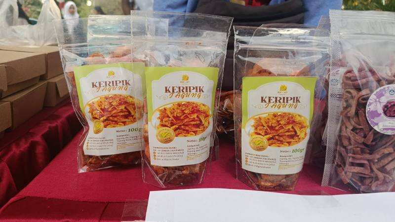 KERIPIK JAGUNG